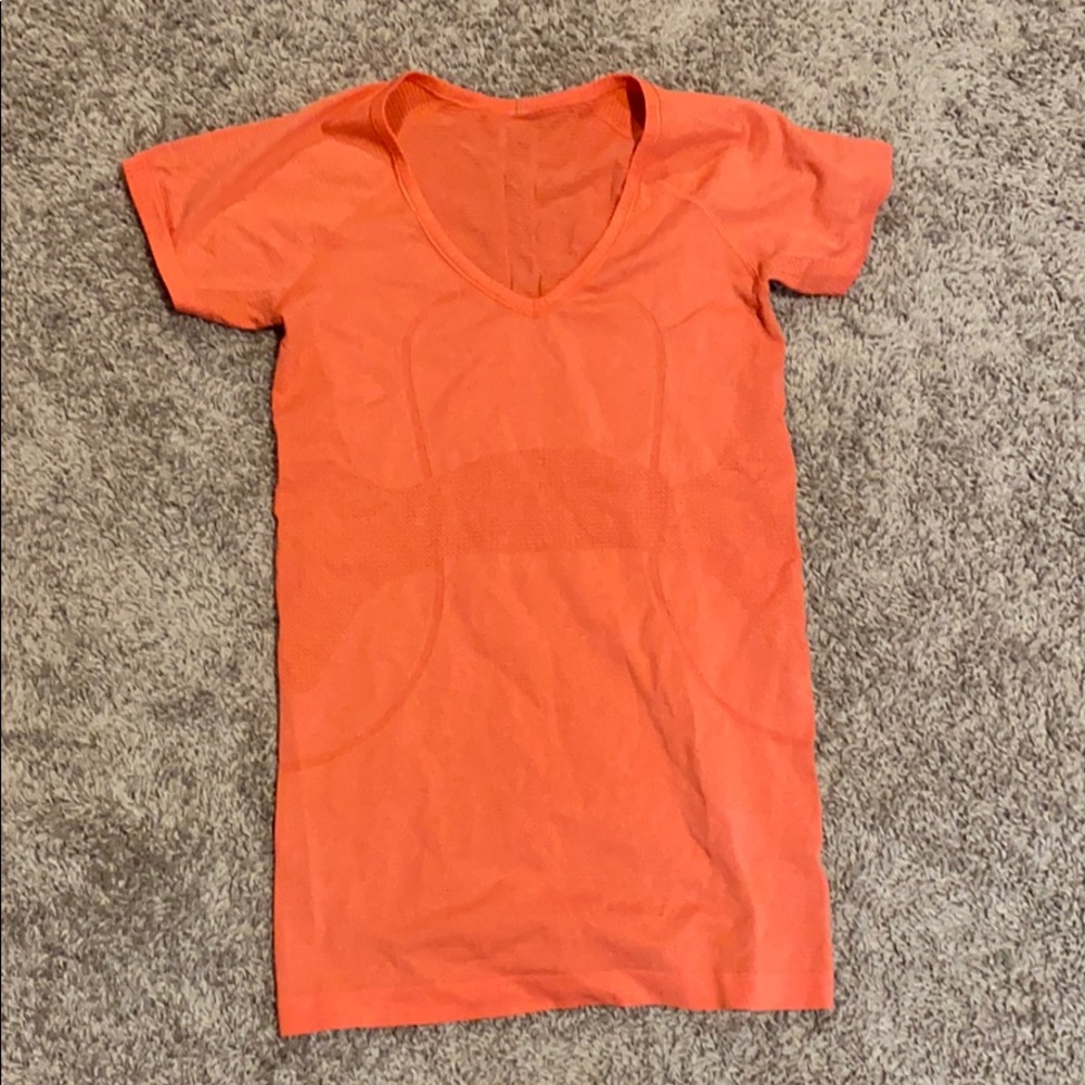 Lululemon short sleeve vneck swiftly